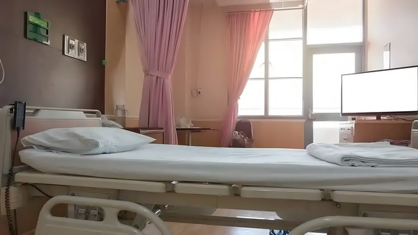 深圳往届本科生落户_E句话 | 朱孝天曾经单删明道好友？ E句话  有放在心并没上